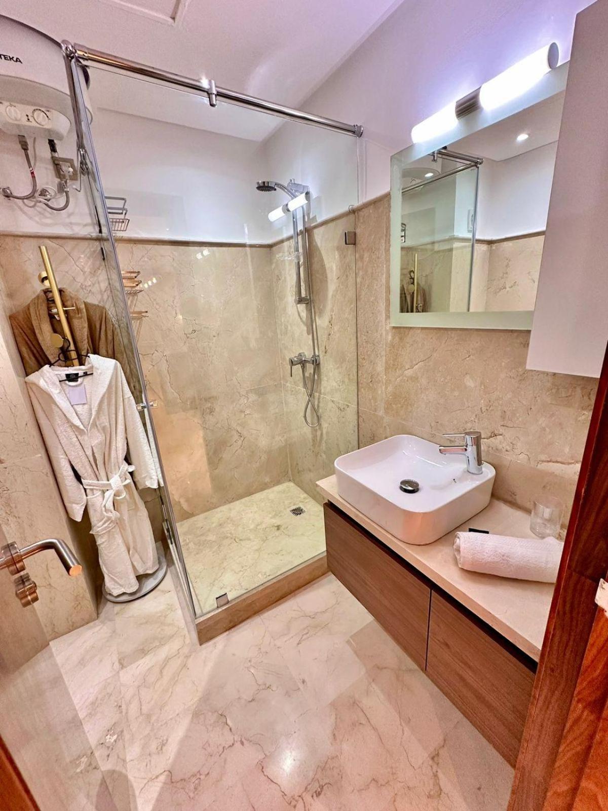 Appartement Luxueux Avec Piscine 10 Minutes Du Centre Ville مراكش المظهر الخارجي الصورة